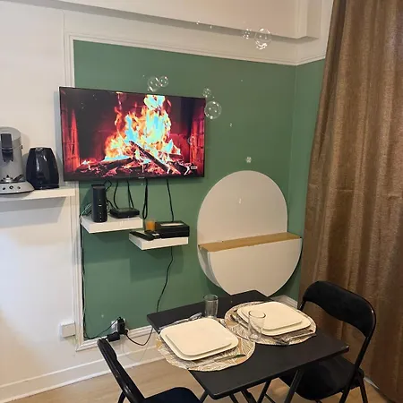 Cosy Near Montmartre